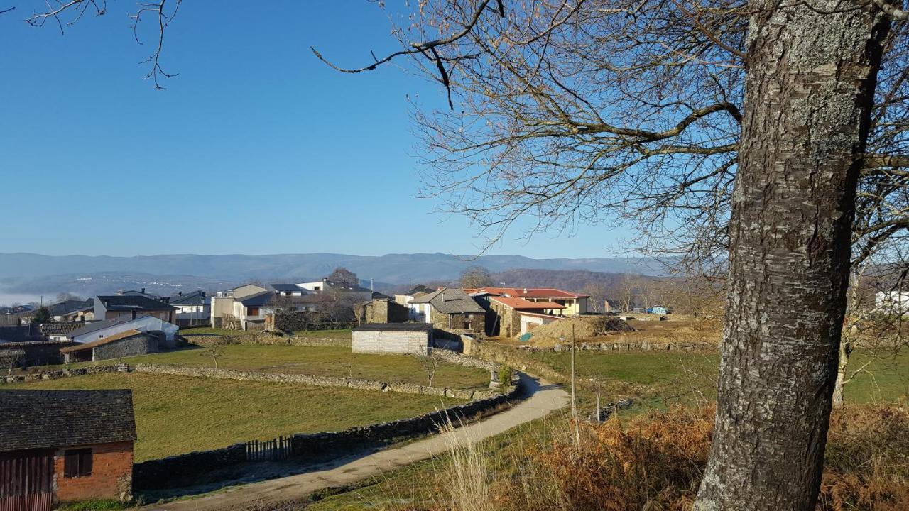 特兰卡洛酒店 Viana do Bolo 外观 照片